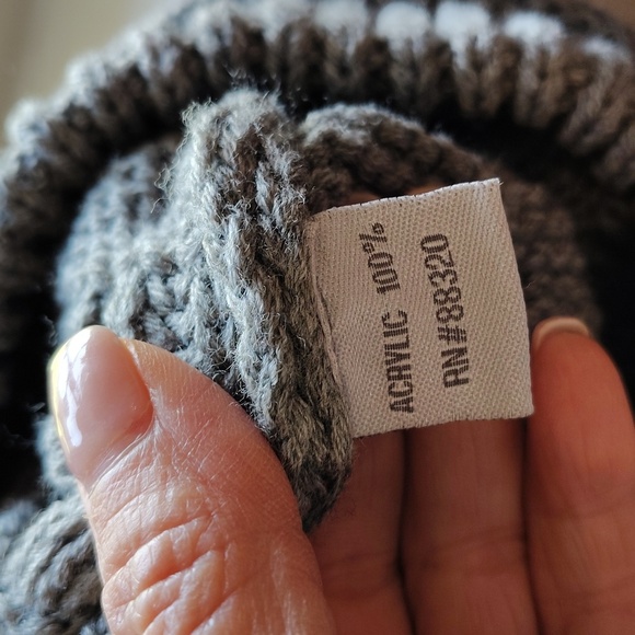 CC Boutique Gray OS Crochet Winter Beenie Hat - Picture 5 of 5